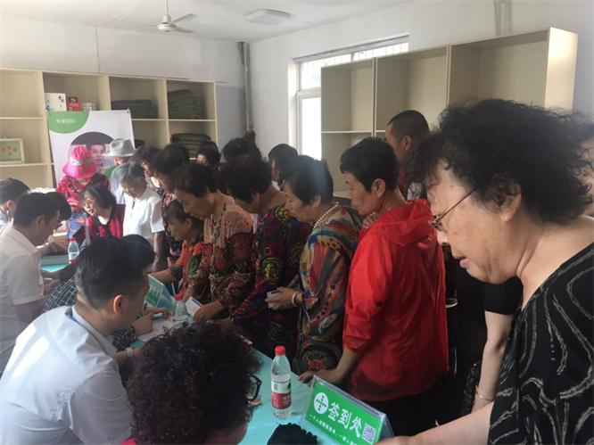 口腔义诊进社区，，牙齿康健零距离